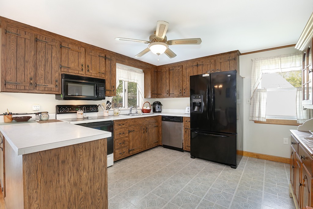 8 Quail Road Peabody, MA 01960 - Photo 9 of 30 Gallery Image 9