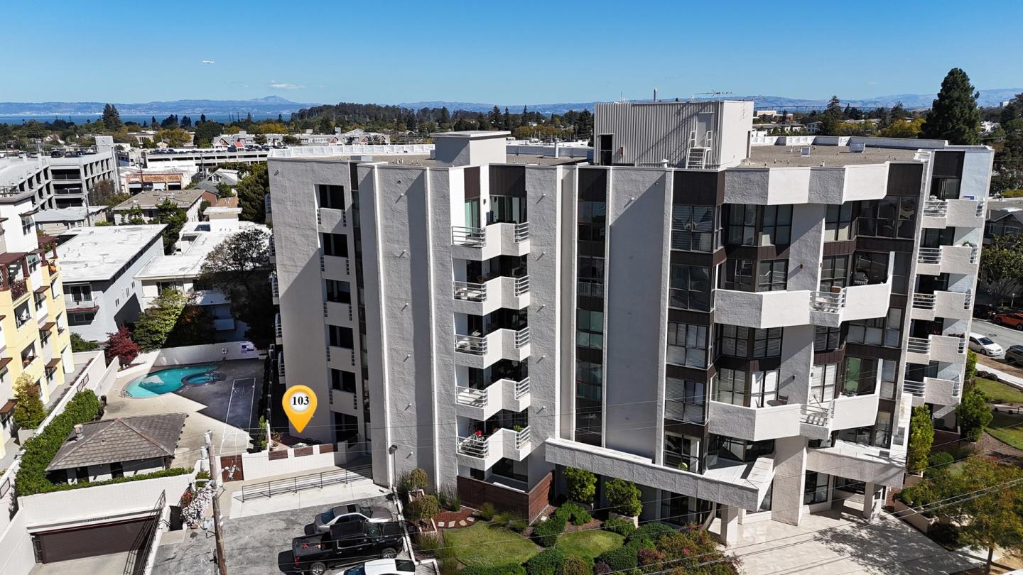 110 Park Road, Unit 103 Burlingame, CA 94010 - Photo 44 of 48 a city view