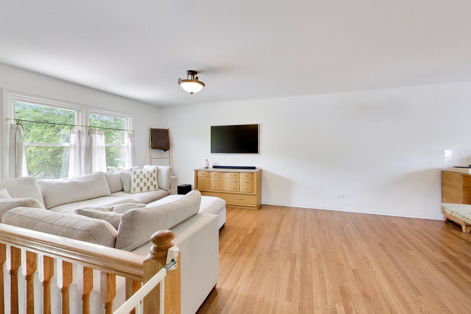 460 North Ridgemoor Avenue Mundelein, IL 60060 - Photo 8 of 41