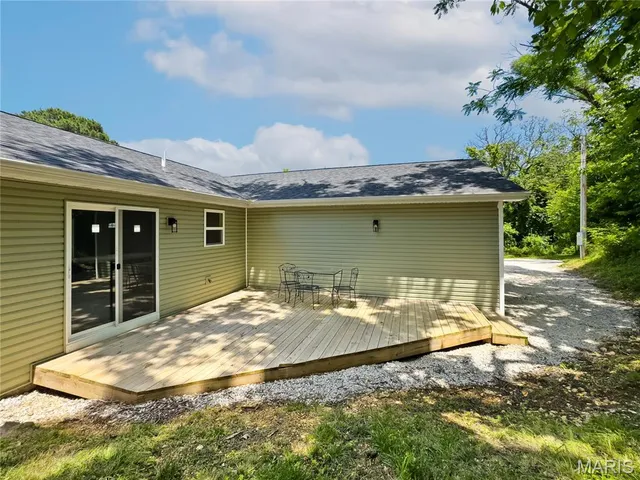 $349,000 | 326 State Highway West, Macks Creek, MO 65786