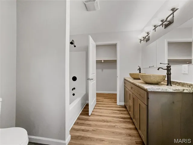 $349,000 | 326 State Highway West, Macks Creek, MO 65786