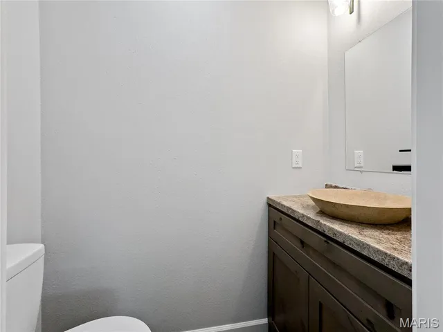 $349,000 | 326 State Highway West, Macks Creek, MO 65786