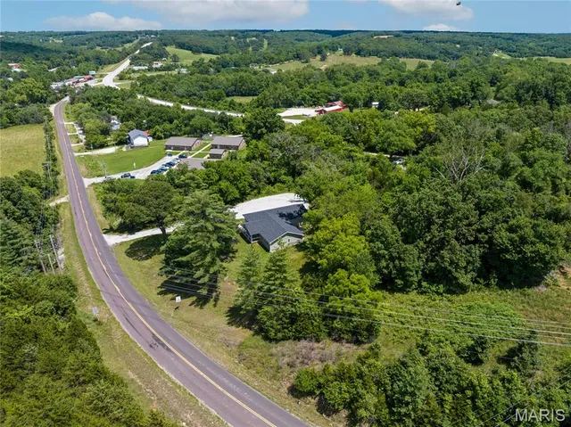 $349,000 | 326 State Highway West, Macks Creek, MO 65786