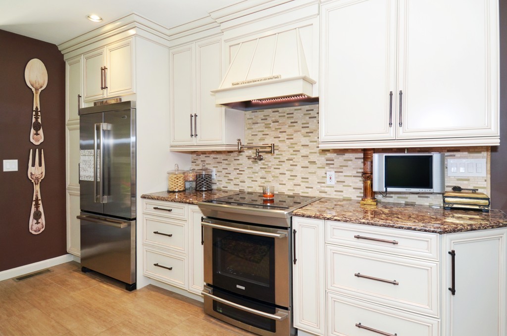 11 Pine Tree Drive Saugus, MA 01906 - Photo 14 of 30