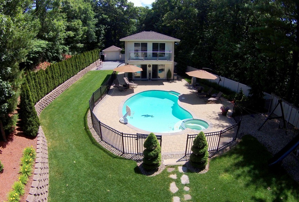 11 Pine Tree Drive Saugus, MA 01906 - Photo 2 of 30