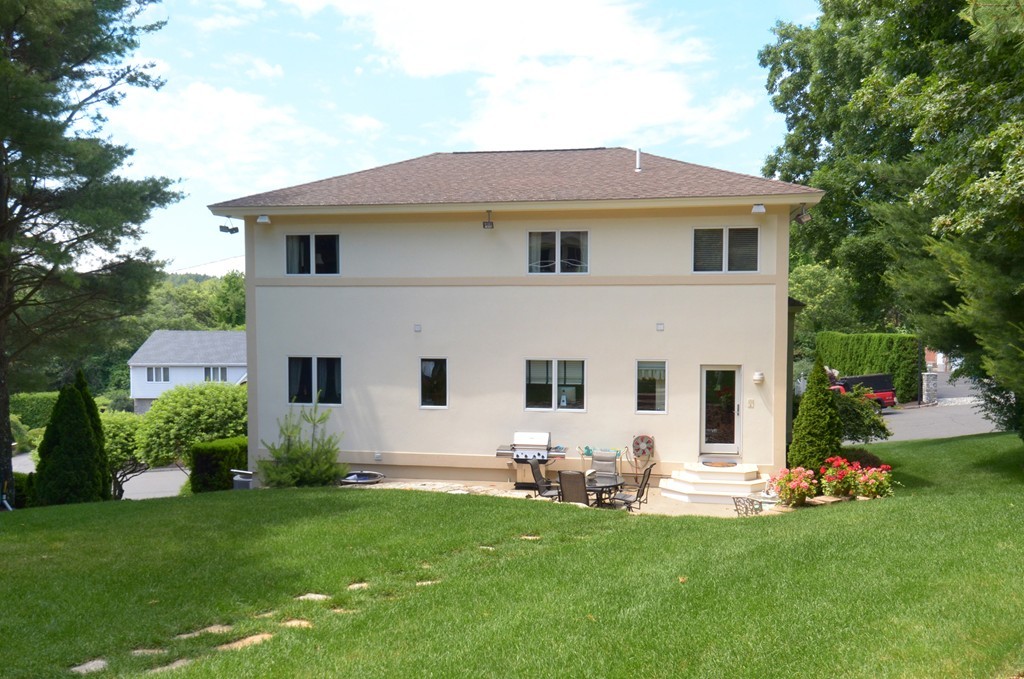 11 Pine Tree Drive Saugus, MA 01906 - Photo 3 of 30