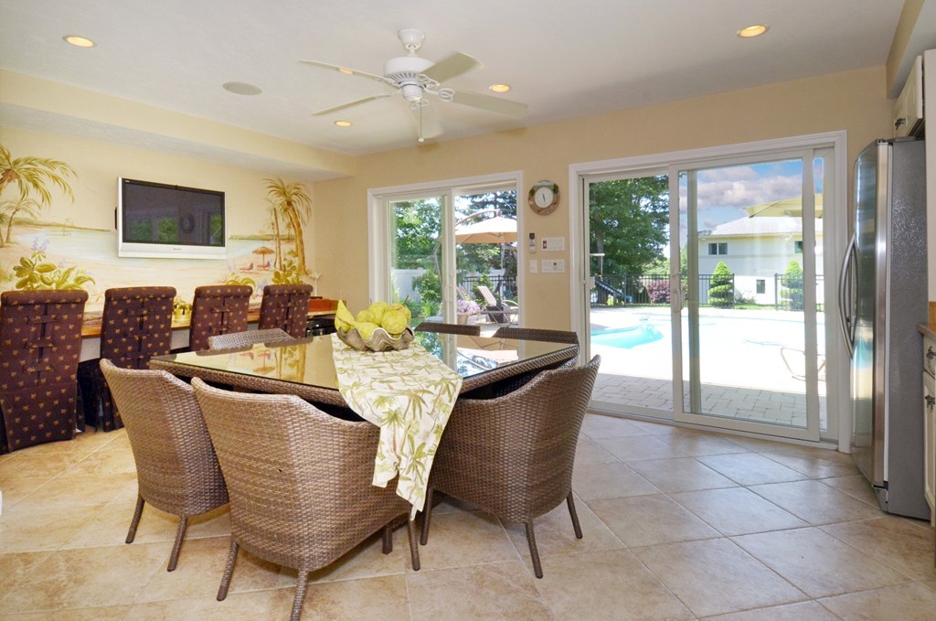 11 Pine Tree Drive Saugus, MA 01906 - Photo 9 of 30