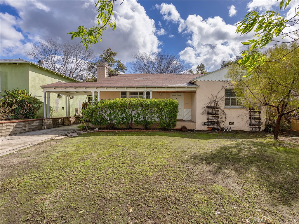 702 East Fairmount Road Burbank, CA 91501 - Photo 1 of 1 Front
