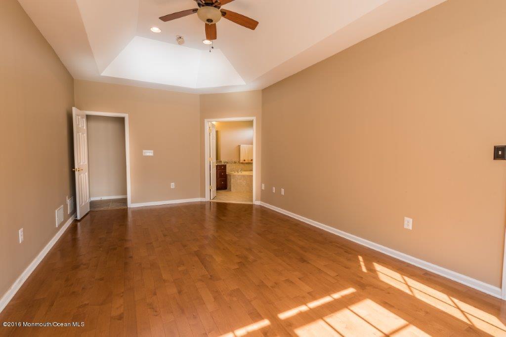 24 Brattleboro Road Jackson, NJ 08527 - Photo 11 of 24 15 Master Bed