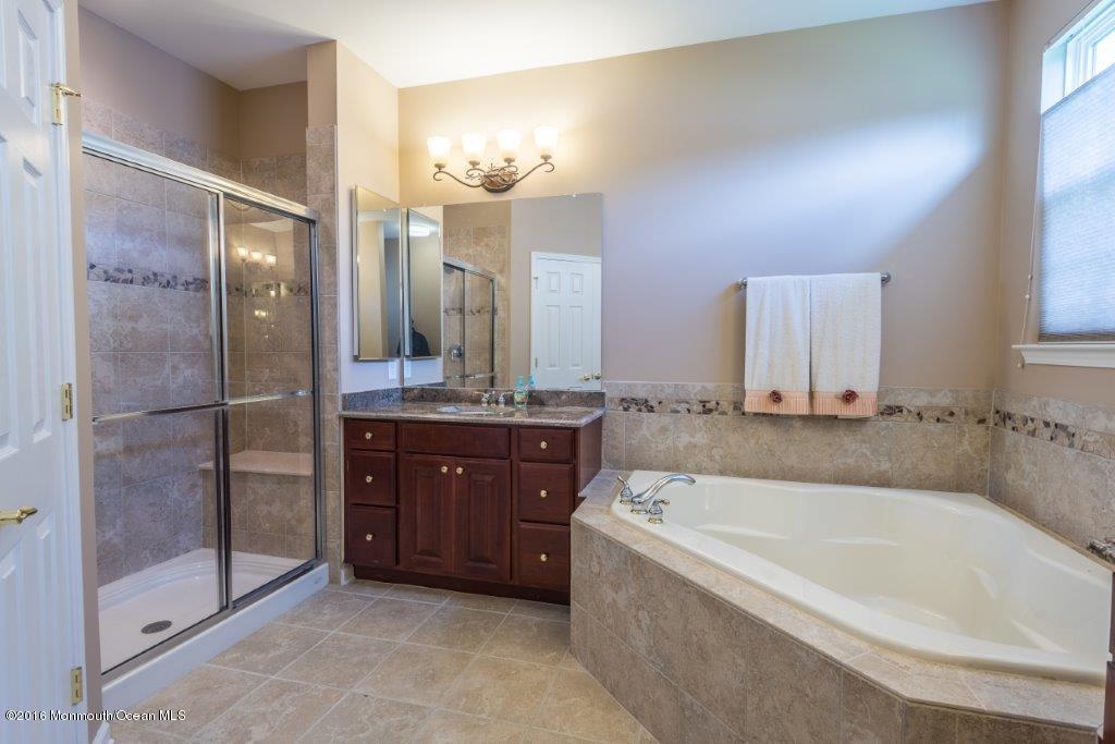 24 Brattleboro Road Jackson, NJ 08527 - Photo 13 of 24 17 Master Bath
