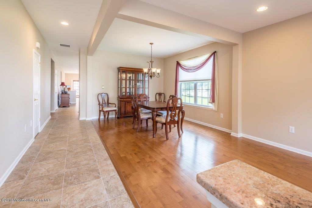 24 Brattleboro Road Jackson, NJ 08527 - Photo 6 of 24 7 Living Dinning Room