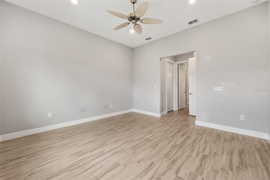 5693 Southwest 90th Court Road Ocala, FL 34481 - Photo 20 of 57