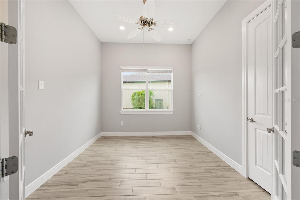 5693 Southwest 90th Court Road Ocala, FL 34481 - Photo 5 of 57