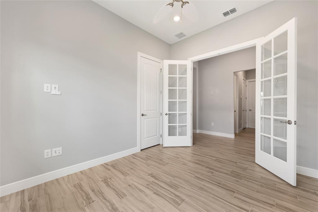 5693 Southwest 90th Court Road Ocala, FL 34481 - Photo 6 of 57