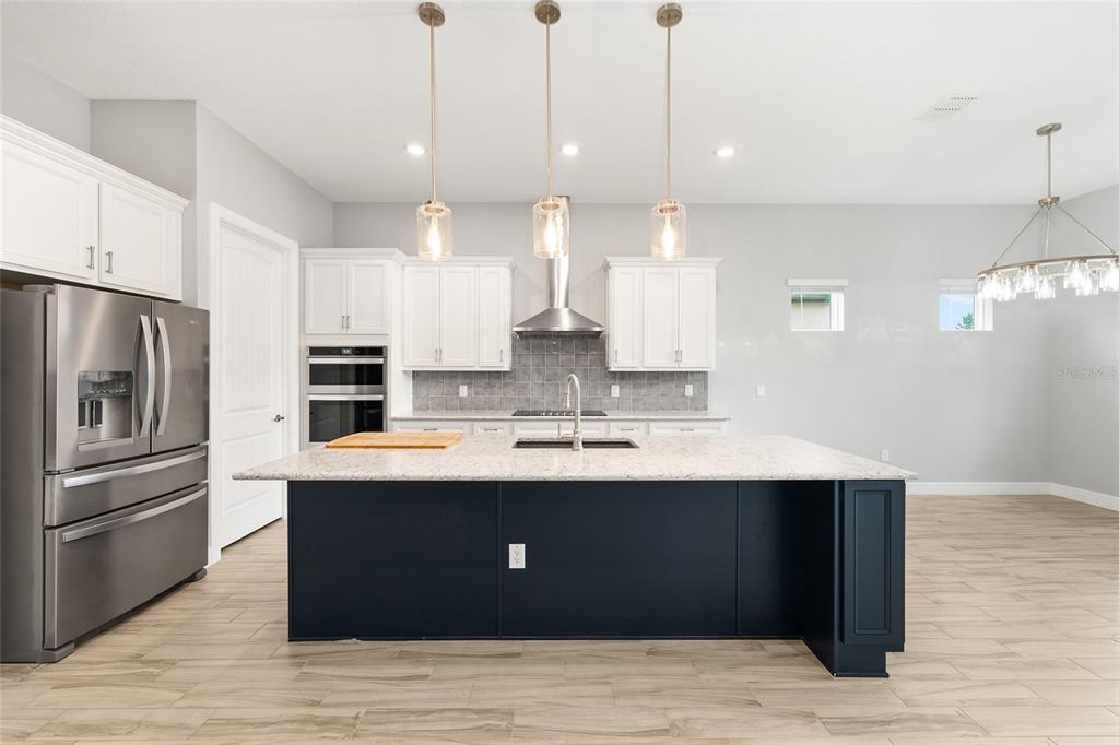 5693 Southwest 90th Court Road Ocala, FL 34481 - Photo 10 of 57