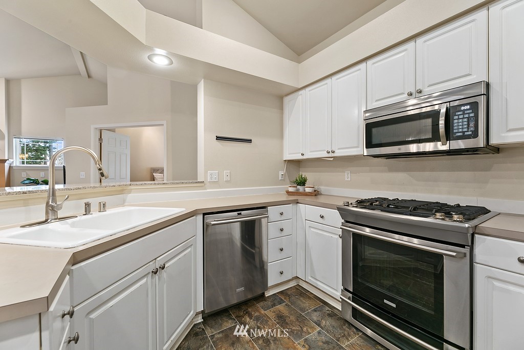 606 228th Street Southwest, Unit J203 Bothell, WA 98021 - Photo 8 of 25 Gallery Image 8