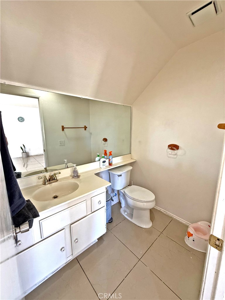 13382 Fox Run Road Victorville, CA 92392 - Photo 15 of 36