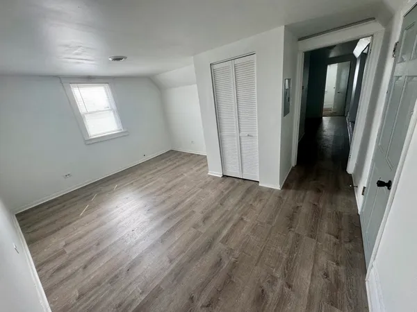 $379,900 | 10550 South Ewing Avenue, Chicago, IL 60617