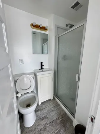$379,900 | 10550 South Ewing Avenue, Chicago, IL 60617
