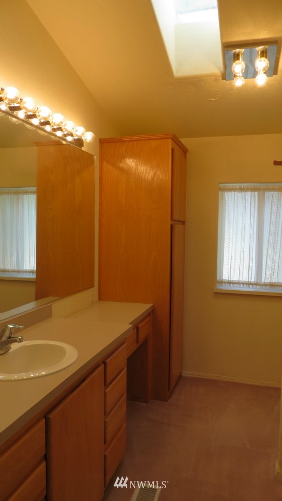 1101 South Scheuber Road, Unit 4 Centralia, WA 98531 - Photo 11 of 15 Gallery Image 11