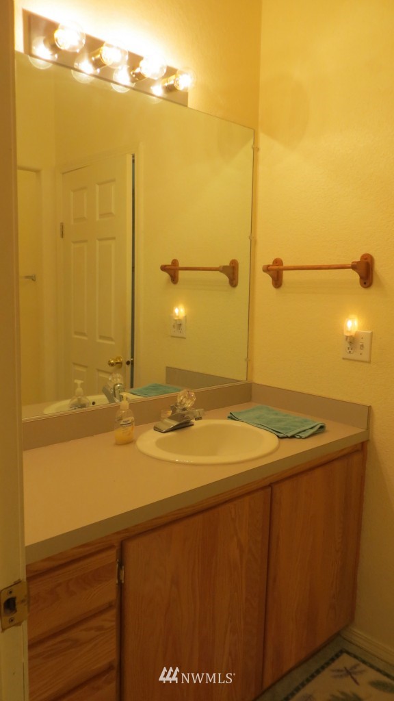 1101 South Scheuber Road, Unit 4 Centralia, WA 98531 - Photo 8 of 15 Gallery Image 8