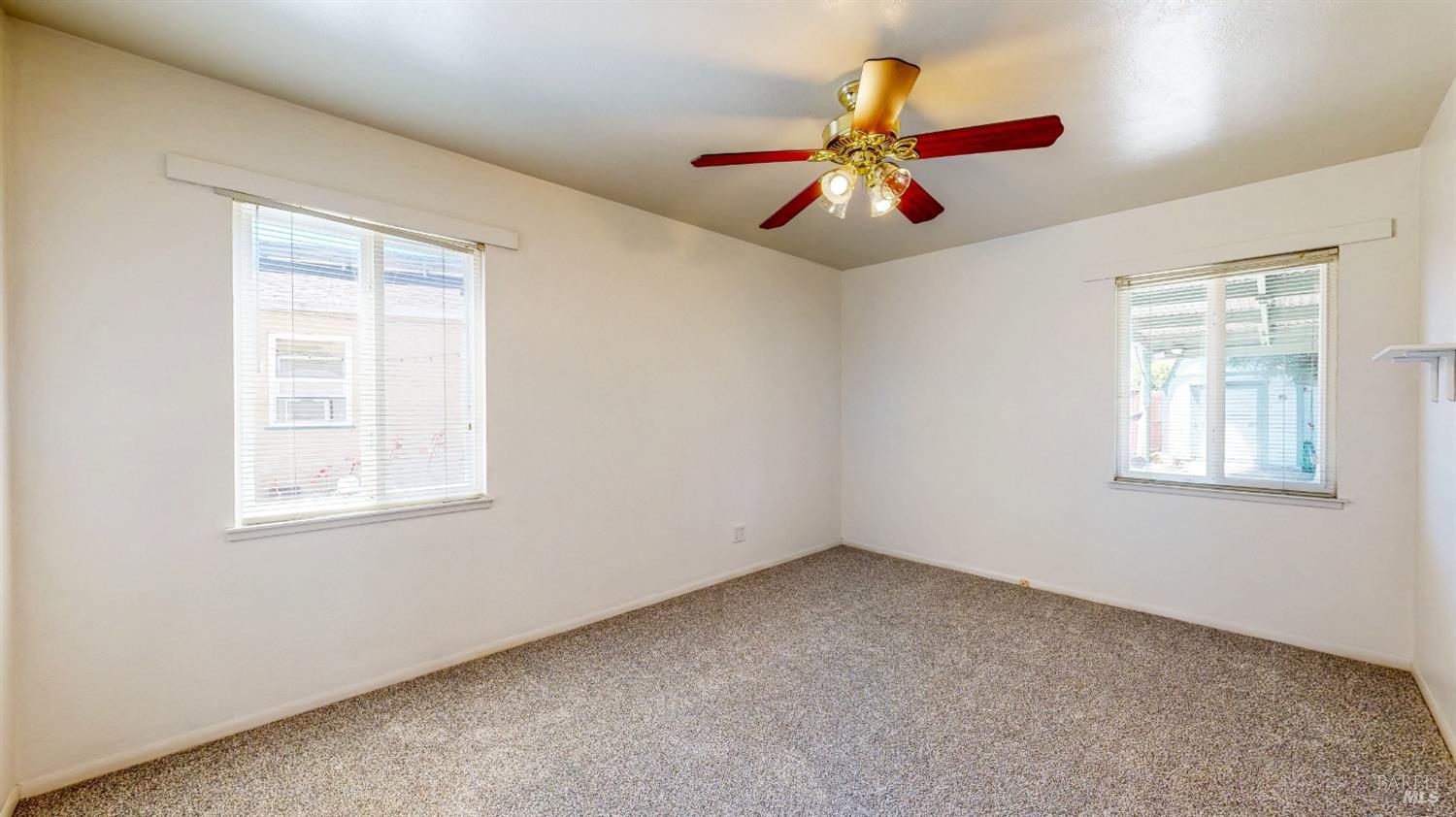 809 Maple Avenue Vallejo, CA 94591 - Photo 31 of 46 an empty room with a window