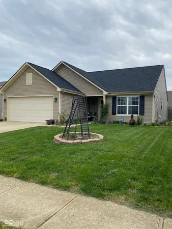 $320,000 | 3187 Limber Pine Drive, Whiteland, IN 46184