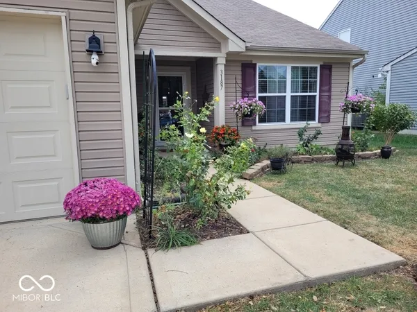$320,000 | 3187 Limber Pine Drive, Whiteland, IN 46184