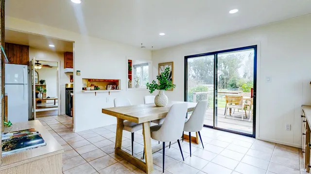 $985,000 | 599 Cleveland Avenue, Petaluma, CA 94952