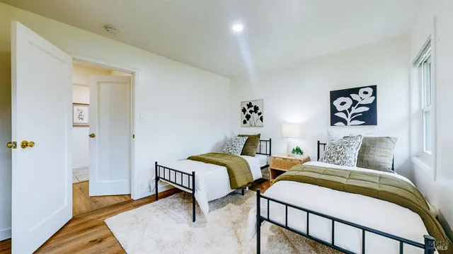 $985,000 | 599 Cleveland Avenue, Petaluma, CA 94952