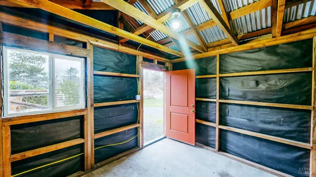 $985,000 | 599 Cleveland Avenue, Petaluma, CA 94952