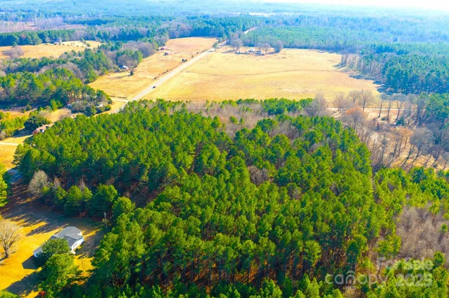 a view of a backyard of the house