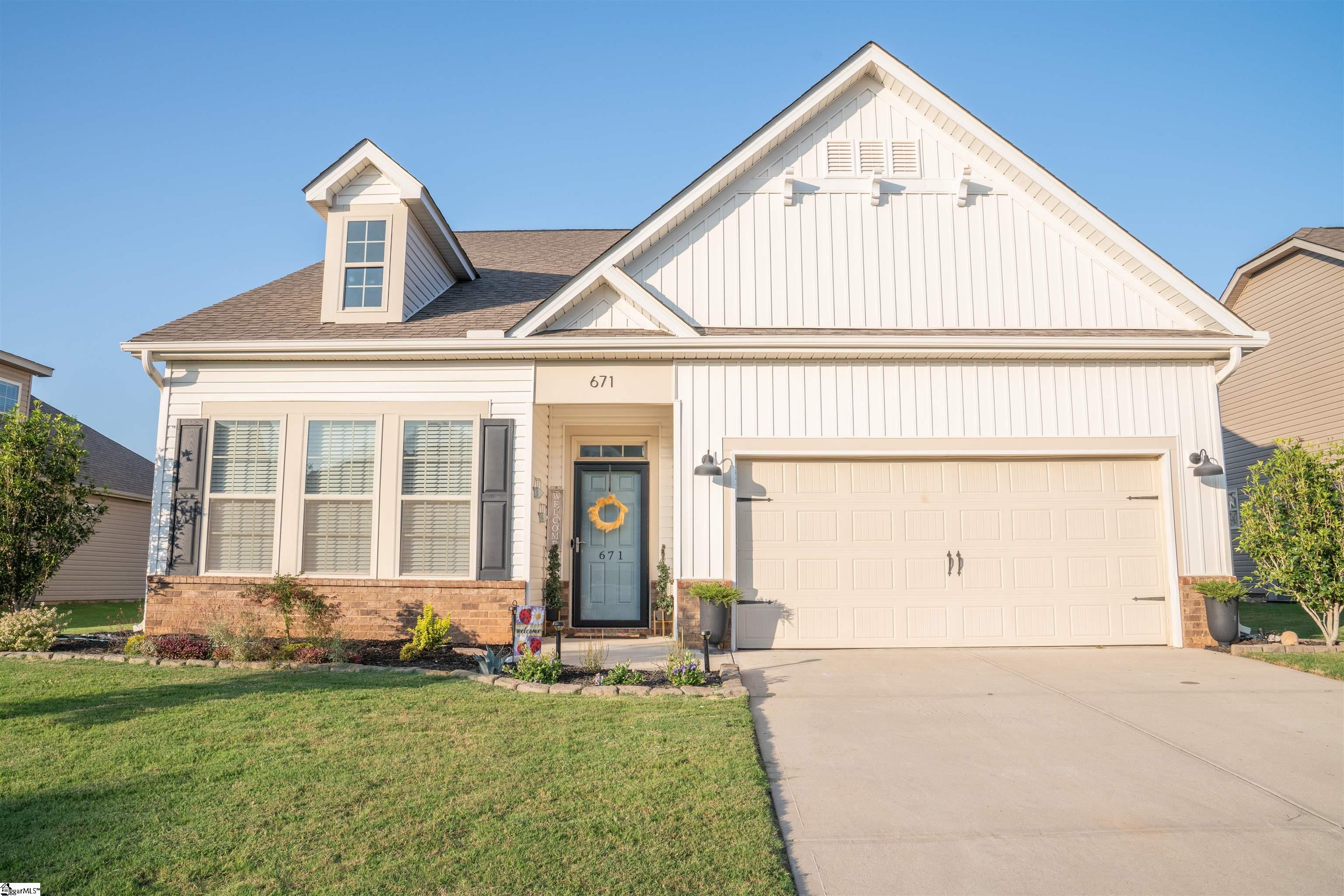 671 Ridgeville Crossing Drive Inman, SC 29349 - Photo 1 of 23