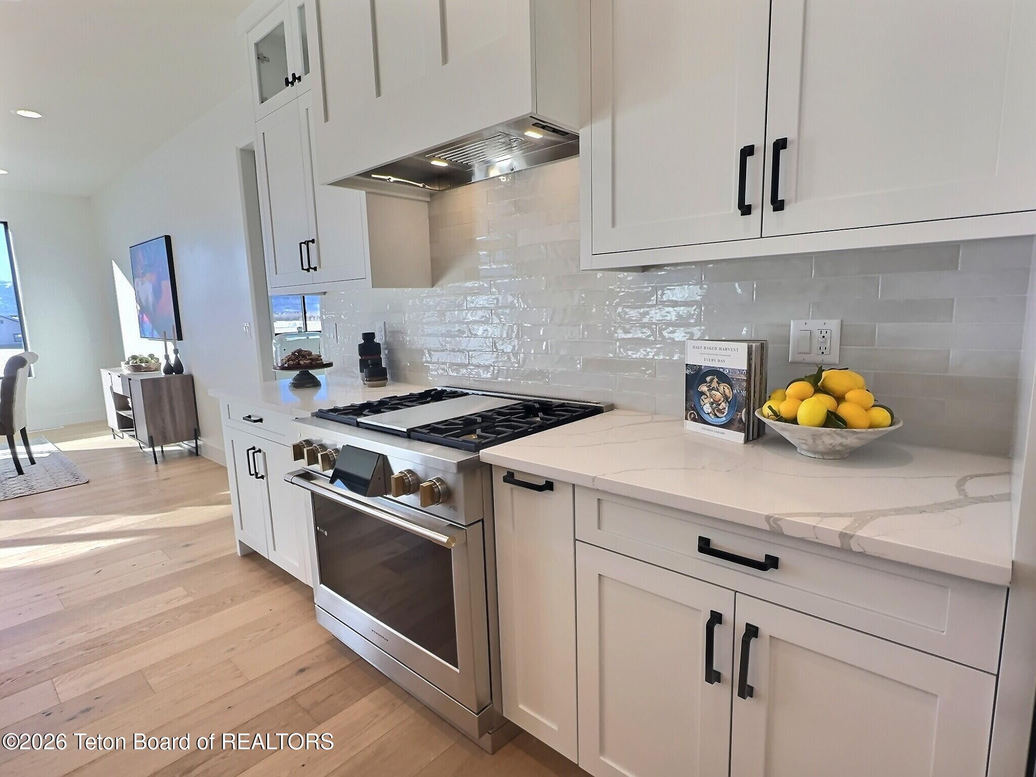 443 Royal Elk Circle Victor, ID 83455 - Photo 10 of 58 GE Monogram Range