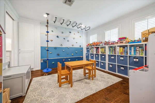 $7,750 | 6249 Olympia Drive, Houston, TX 77057