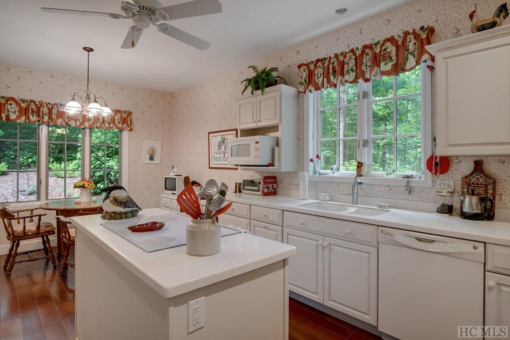 536 Gold Creek Road Sapphire, NC 28774 - Photo 7 of 36 Gallery Image 7