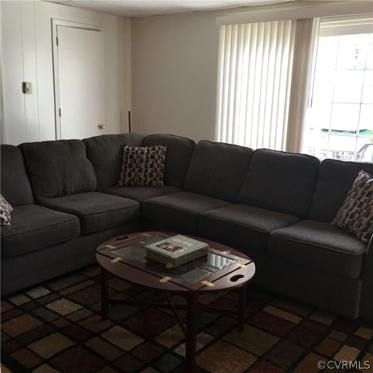 10108 Kexby Road Henrico, VA 23228 - Photo 4 of 14 Gallery Image 4