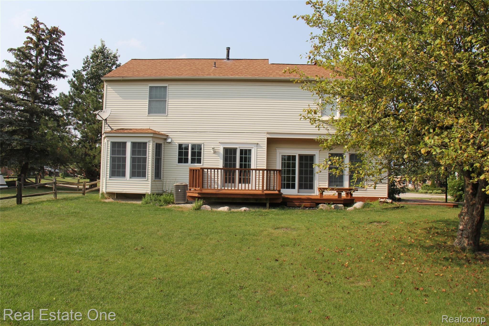 44777 Saltz Road Canton, MI 48187 - Photo 6 of 65 IMG_4726.JPG