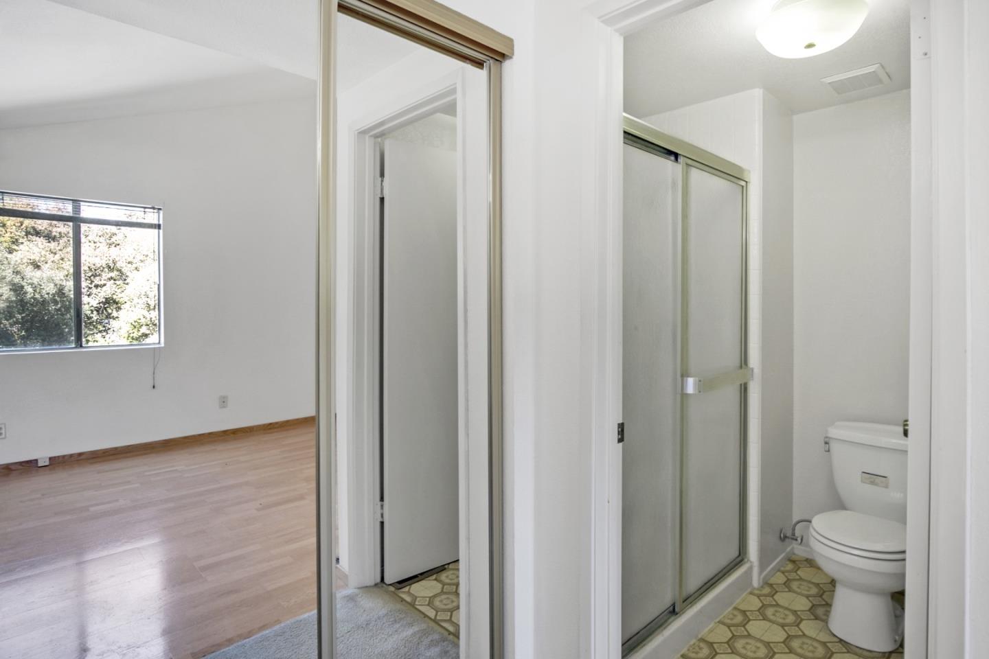 20 Seacliff Drive Aptos, CA 95003 - Photo 24 of 38 a bathroom with a toilet