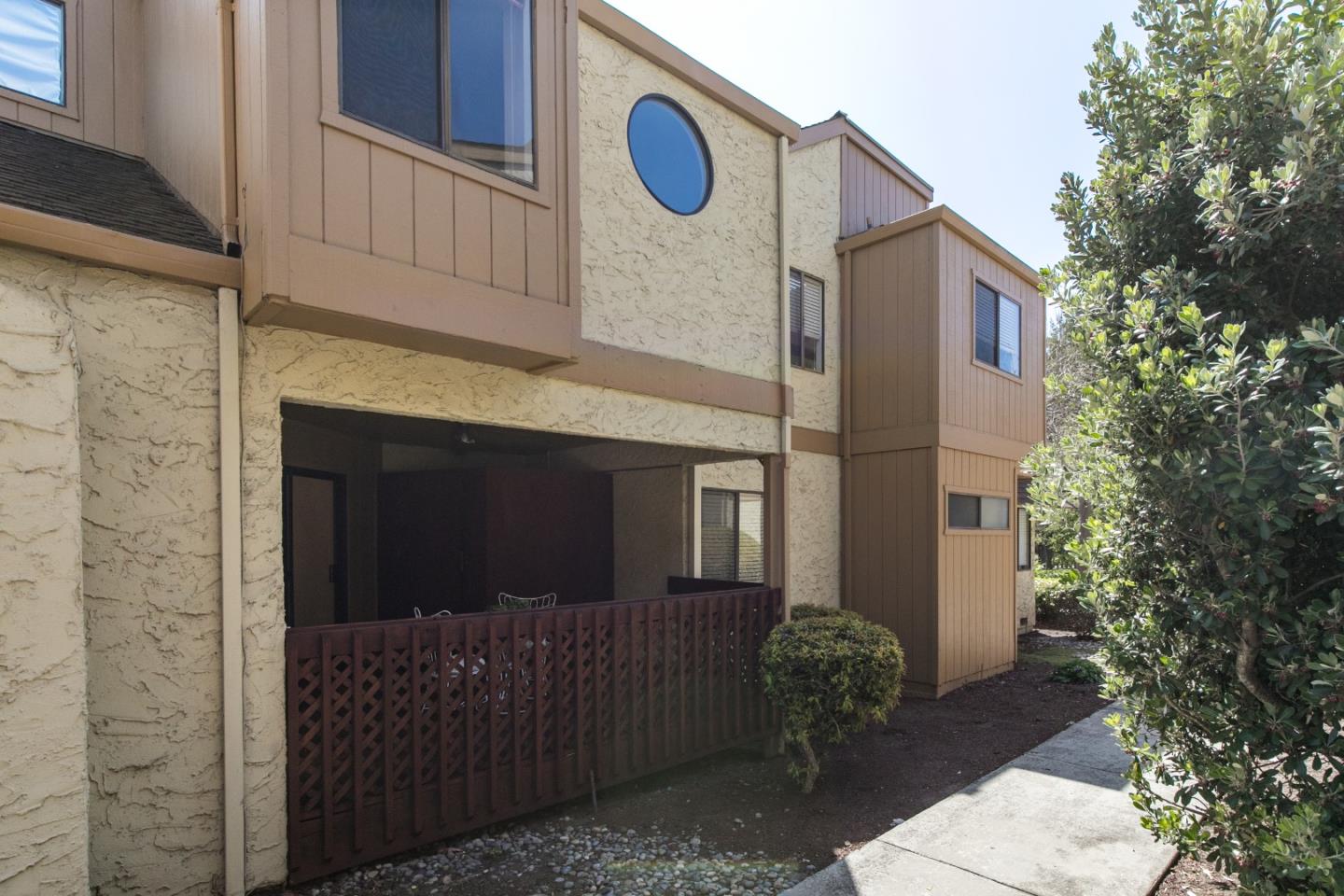 20 Seacliff Drive Aptos, CA 95003 - Photo 32 of 38 a front view of a house with plants