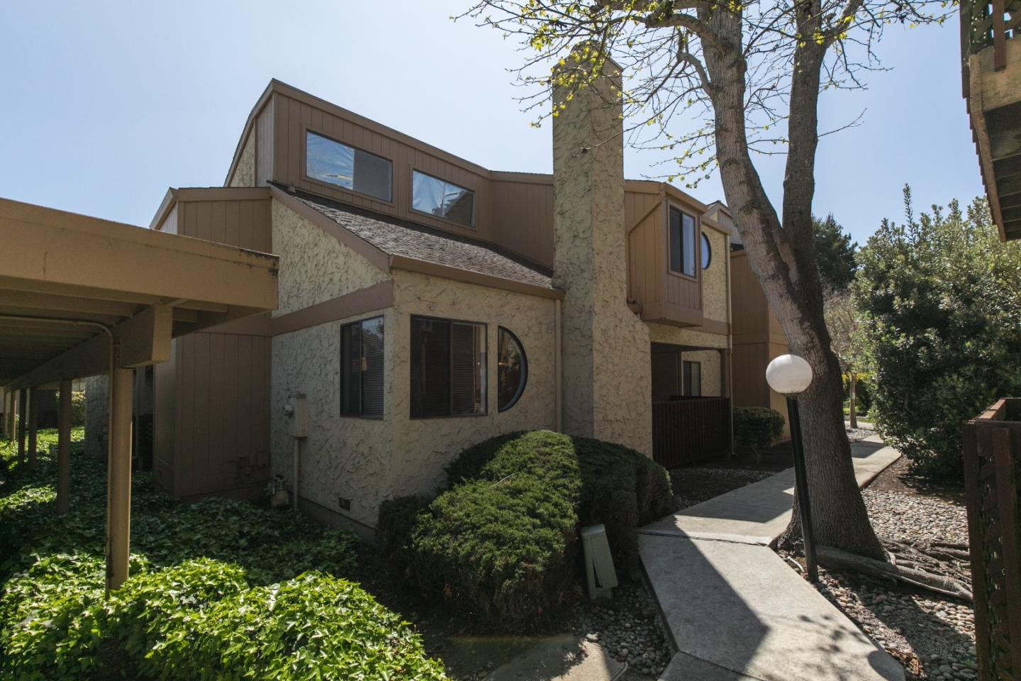 20 Seacliff Drive Aptos, CA 95003 - Photo 36 of 38 a front view of a house with garden