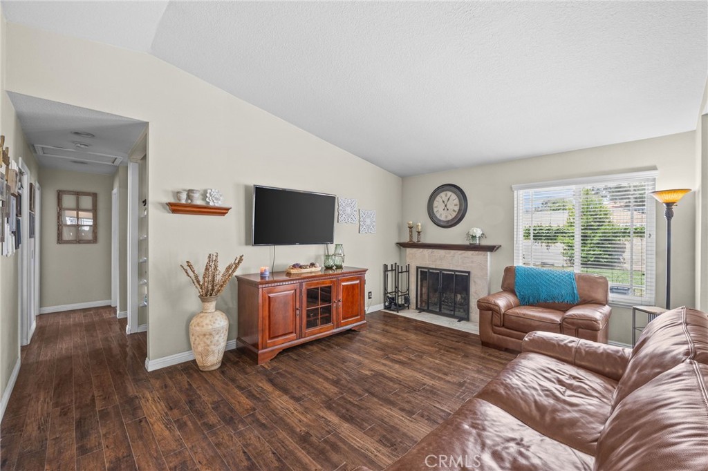 8244 Avenida Leon Rancho Cucamonga, CA 91730 - Photo 4 of 43