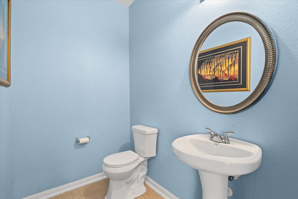 312 Waterloo Drive Kyle, TX 78640 - Photo 19 of 31 Half bath downstairs