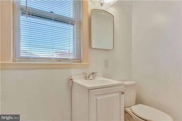 4704 Ritchie Highway Baltimore, MD 21225 - Photo 14 of 27 Bath