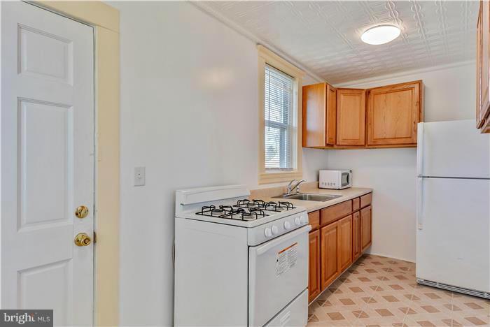 4704 Ritchie Highway Baltimore, MD 21225 - Photo 8 of 27 Kitchen