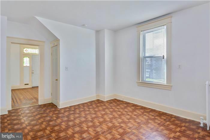 4704 Ritchie Highway Baltimore, MD 21225 - Photo 10 of 27 Dining Room