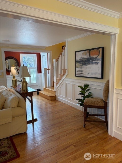 17409 113th Avenue Northeast Bothell, WA 98011 - Photo 11 of 39 a living room with furniture and a wooden floor