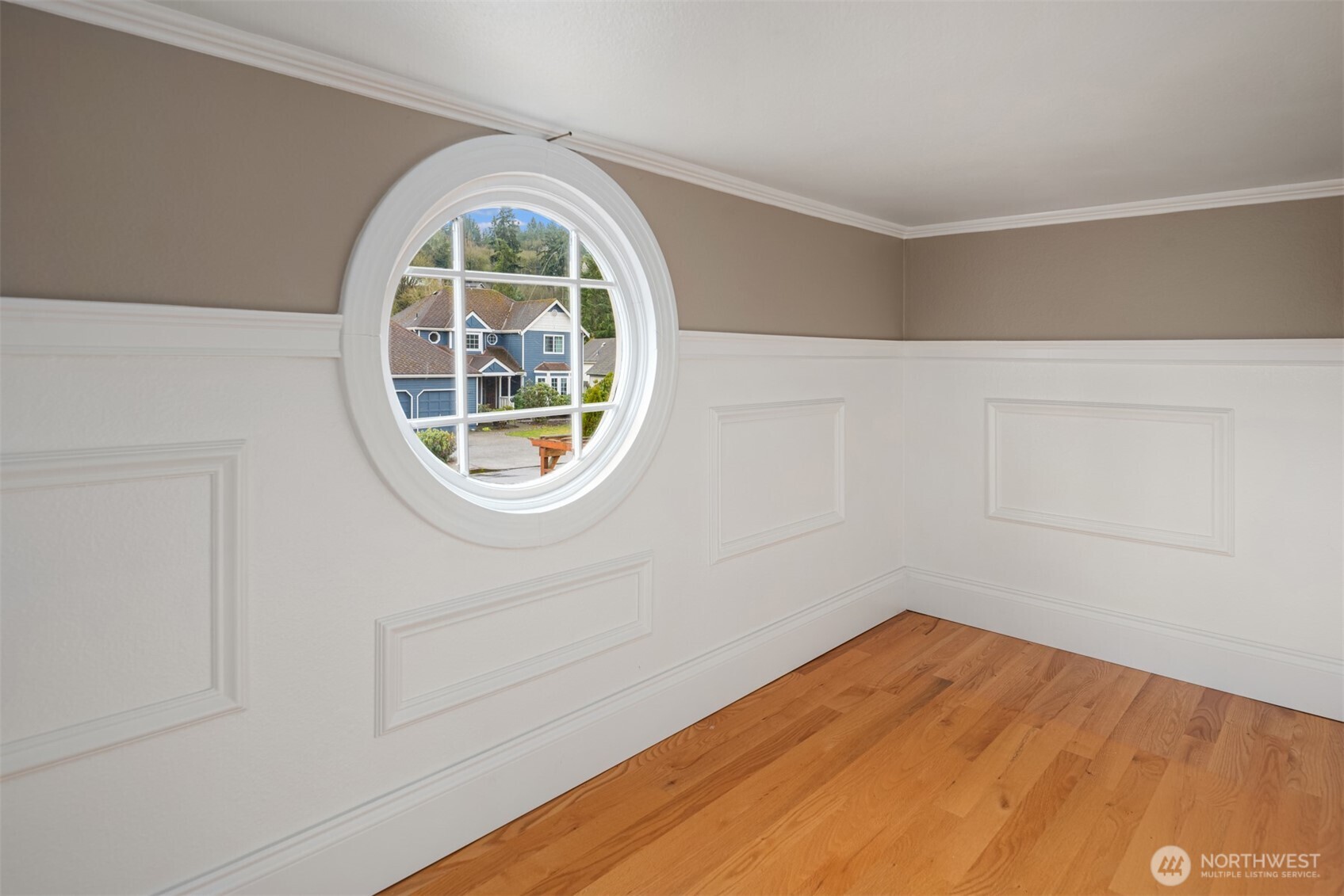 17409 113th Avenue Northeast Bothell, WA 98011 - Photo 32 of 39 an empty room with a window