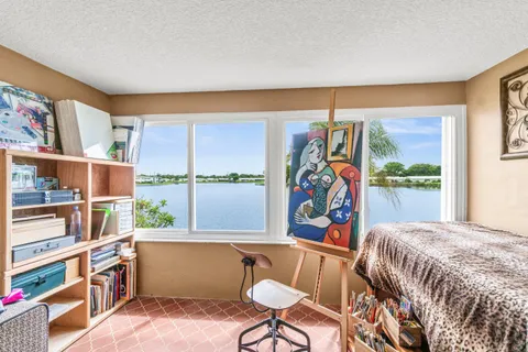 $199,000 | 1118 Lake Terrace, Unit 217H, Boynton Beach, FL 33426