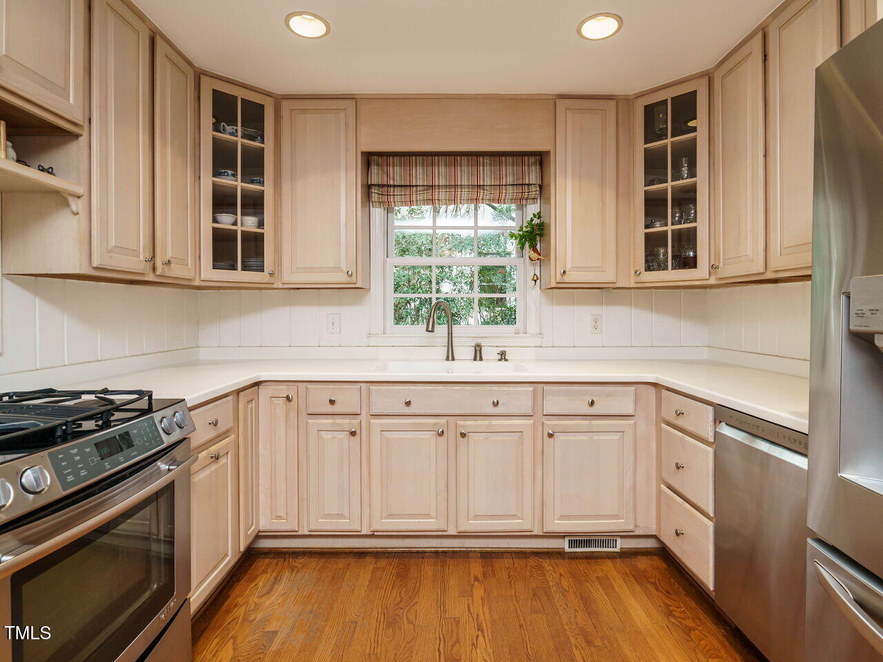 2001 Manuel Street Raleigh, NC 27612 - Photo 13 of 38 013-1280x960-kitchen